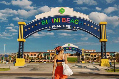 Tour Phan Thiết - Bikini Beach - Lâu Đài Rượu Vang (DPT62)